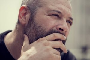 Levent &Uuml;z&uuml;mc&uuml;'den tepki: Tek kelime etmiyorsunuz, istifa ediyorum