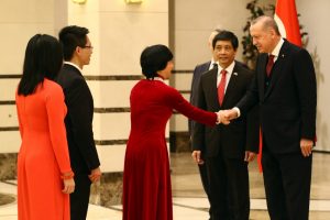 Erdoğan Vietnam B&uuml;y&uuml;kel&ccedil;isini kabul etti
