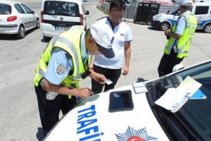 &Ccedil;orum'da drift yapan 10 s&uuml;r&uuml;c&uuml;ye 50 bin lira ceza
