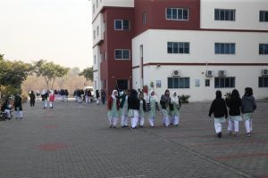 Pakistan'daki TMV okullarında &ouml;ğrenciye indirim, personele zam