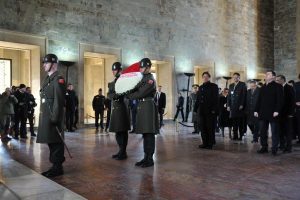 Pakistan Başbakanı Han, Anıtkabir'i ziyaret etti