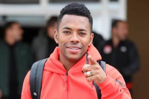 Robinho yarın 12.30'da imzayı atıyor!