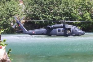 Jandarmanın hayat kurtaran operasyonuna &ouml;d&uuml;l