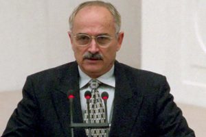 Eski Başbakan Yardımcısı Ekrem Pakdemirli i&ccedil;in mevlit okutulacak