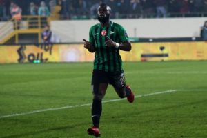 Akhisarspor'da Manu kampa katılmadı!