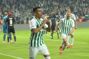 Atiker Konyaspor'da Hurtado kampa katıldı