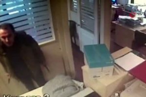 Noterdeki kavganın kamera g&ouml;r&uuml;nt&uuml;leri ortaya &ccedil;ıktı