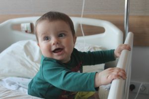 &Ccedil;ocuğun boğazına bir cisim ka&ccedil;tığında ne yapılmalı?