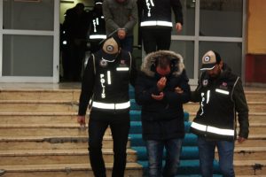 2 milyon TL'lik vurgun yapan &ccedil;ete &ccedil;&ouml;kertildi