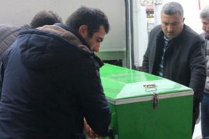2 yaşındaki H&uuml;seyin'i fıstık &ouml;ld&uuml;rd&uuml;!