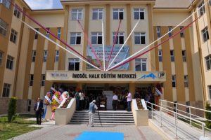 Bursa'da G&uuml;rc&uuml;ce kursuna katılanlara sertifika verildi
