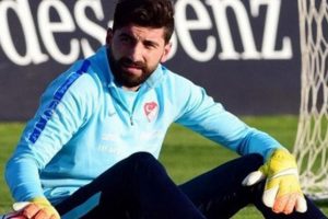 Kayserisporlu kaleci &ouml;l&uuml;mden d&ouml;nd&uuml;