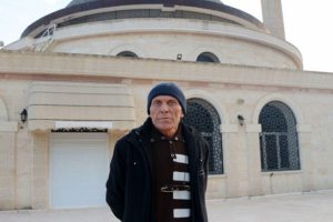 Eşi boşanmaktan vazge&ccedil;ince kendi salasını okuttu!
