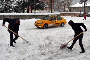 Doğu Anadolu'da 1176 k&ouml;y ve mahalle yolu ulaşıma kapalı