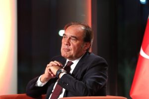Demir&ouml;ren: Hi&ccedil; kimse i&ccedil;in bir hakemimizi feda etmeyiz