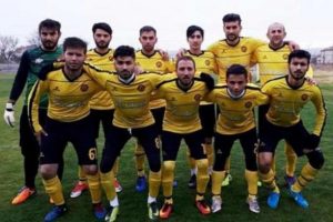 Hakeme saldıran futbolcuya rekor ceza
