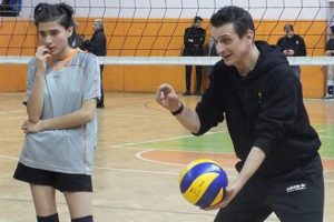 Guidetti'den kız &ccedil;ocuklarına eğitim