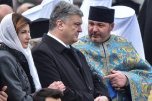 Poroşenko'dan Ortodoks d&uuml;nyasına &ccedil;ağrı