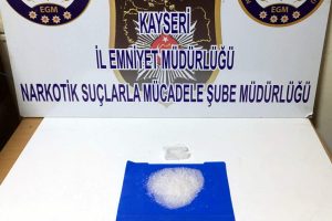 Polis uyuşturucuya ge&ccedil;it vermedi