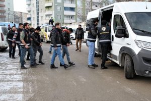 Van'da fuhuş operasyonu: 5 tutuklama