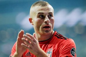 G&ouml;khan T&ouml;re'nin menajerinden a&ccedil;ıklama!