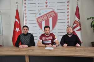Bursa İneg&ouml;lspor Bora Yelken ile anlaştı