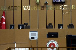 Y&ouml;netmen Kazım &Ouml;z, PKK'ya '&ouml;z eleştiri raporu' vermiş