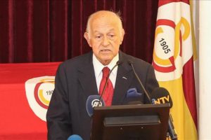 Yarsuvat: Galatasaray Başkanı insanları cezalandırma huyundan vazge&ccedil;melidir