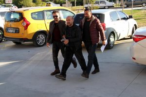 Hemşire ve belediye iş&ccedil;isini silahla yaralayan ş&uuml;pheli yakalandı