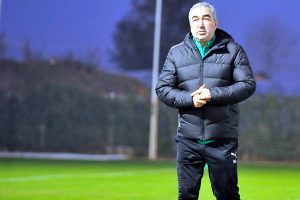 Bursaspor Teknik Direktörü Aybaba: "Aile takımı olduk"
