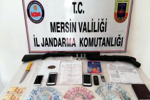 4 tefecilik ş&uuml;phelisi tutuklandı