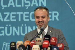 Bursa B&uuml;ş&uuml;kşehir Belediye Başkanı Aktaş: "Dersime iyi &ccedil;alıştım"