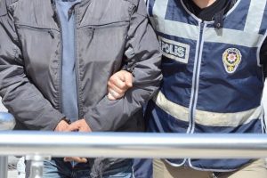 Şehit annesini dolandıranlar yakalandı