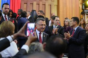 Cumhurbaşkanı Yardımcısı Oktay Maduro'nun yemin törenine katıldı