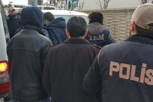 FET&Ouml;'n&uuml;n asker yapılanması mahrem sorumlusu 4 kişiye adli kontrol