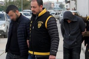 Kız arkadaşını g&ouml;rmeye geldi, adresi şaşırınca başına gelmeyen kalmadı