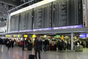 Almanya'da 8 havalimanında çalışan personel, uyarı grevine gidiyor