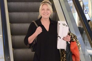 Nergis Kumbasar alışveriş turunda