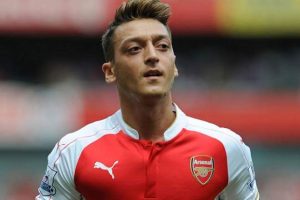 Unai Emery, Mesut &Ouml;zil'in satılmasını istedi