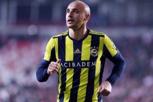 Chahechouhe, Fenerbah&ccedil;e'de kalıyor