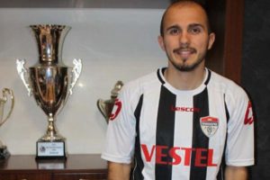 Manisaspor Sercan T&uuml;rkeri'yi istiyor