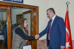 Bursa Karacabey'de "Başkanımla Okuyorum" projesi s&uuml;r&uuml;yor