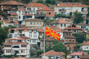 Arnavut&ccedil;a Makedonya'da ikinci resmi dil oldu