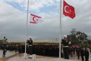 Dr. Fazıl K&uuml;&ccedil;&uuml;k &ouml;l&uuml;m&uuml;n&uuml;n 35. yılında anıldı