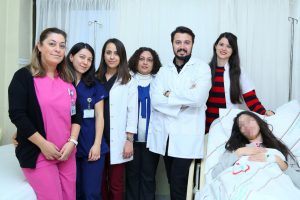 Hastadan 45 santimetrelik yumurtalık kisti &ccedil;ıkarıldı