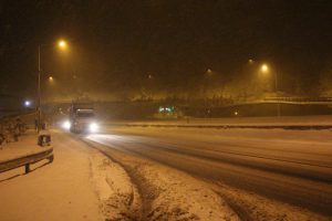 Bolu Dağı ge&ccedil;işi TIR ve kamyonlara kapatıldı