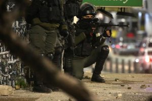İsrail askerleri Batı Şeria'da 2 Filistinliyi yaraladı