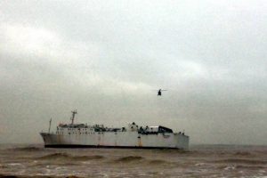 Karaya oturan gemide kurtarma operasyonu