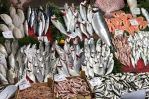 Fiyat etiketlerine '&ccedil;iftlik balığı' d&uuml;zenlemesi