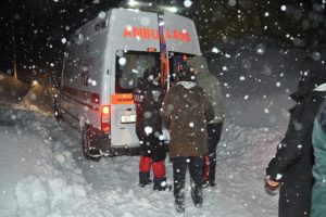 Tunceli'de kar ve tipiye yakalanan 301 kişi kurtarıldı